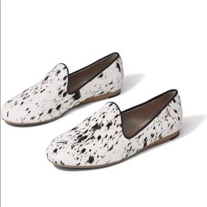 TOMS Darcy Flat Loafer